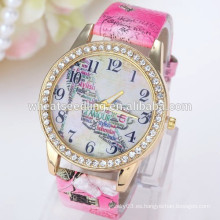 2015 Proveedores de China Nueva banda de la letra Venta caliente estilo de las mujeres relojes